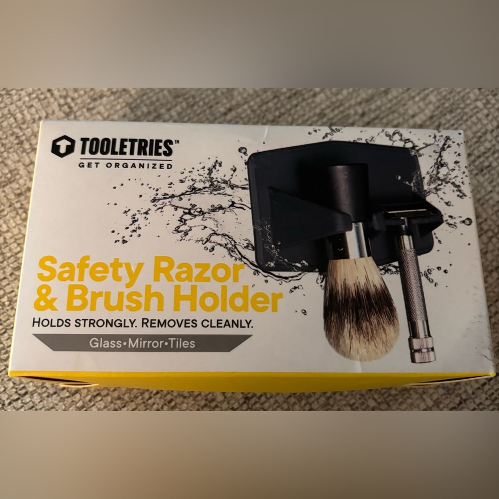 NIB Sleek Black Safety Razor & Brush Holder